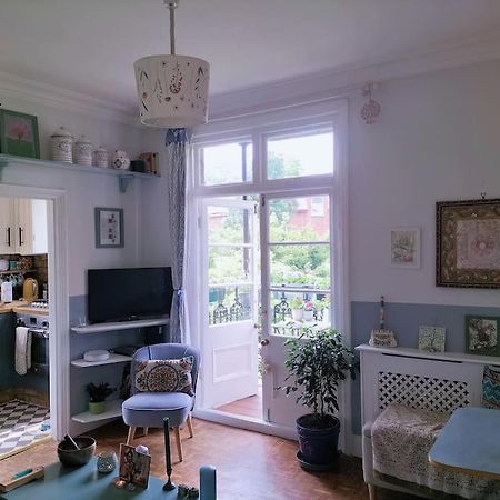 Charming London With Balcony Apartment Ngoại thất bức ảnh