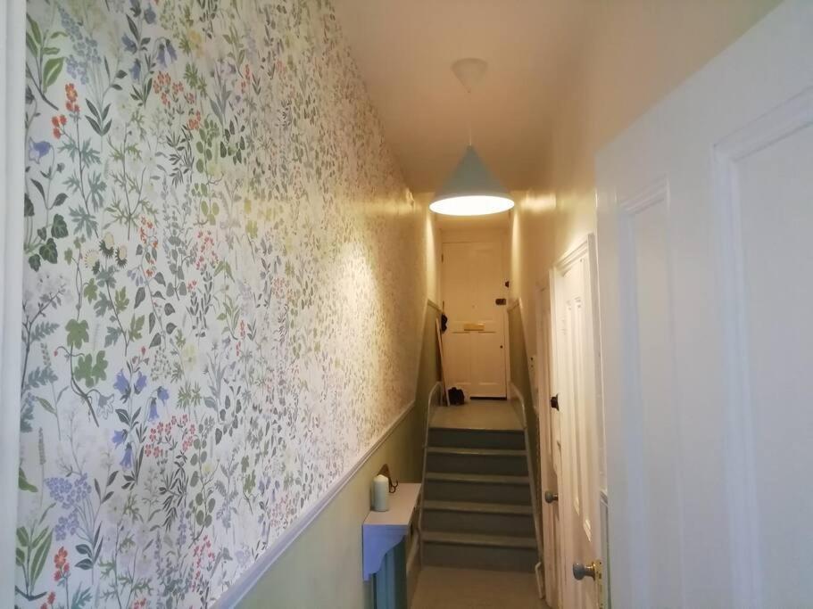 Charming London With Balcony Apartment Ngoại thất bức ảnh