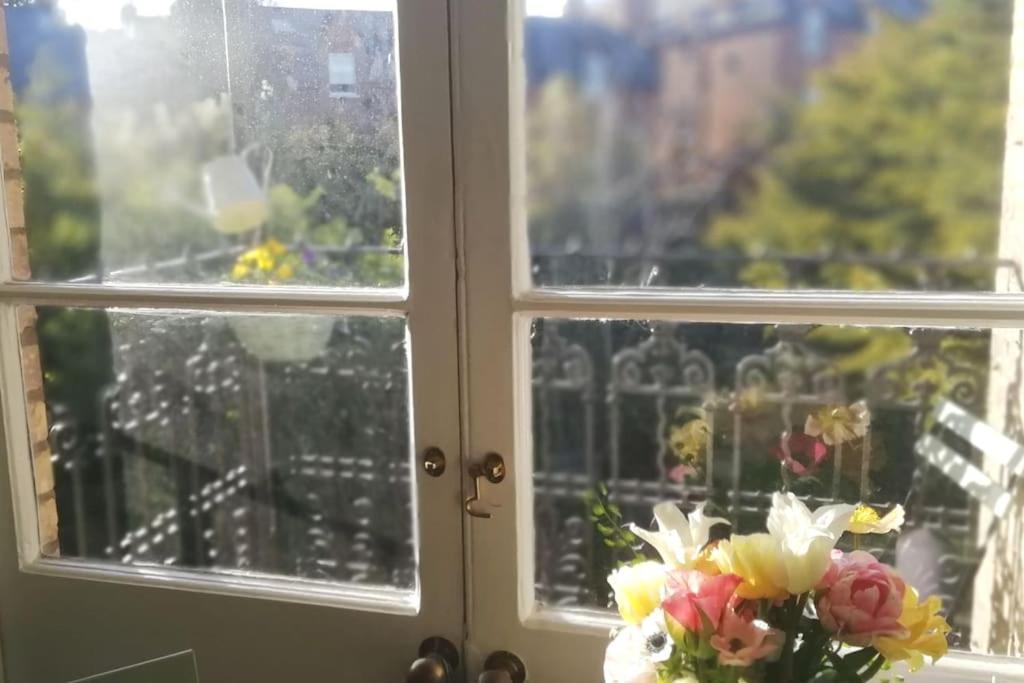 Charming London With Balcony Apartment Ngoại thất bức ảnh