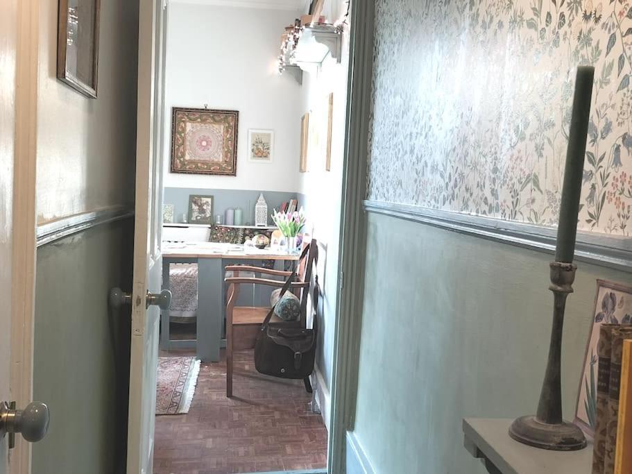 Charming London With Balcony Apartment Ngoại thất bức ảnh